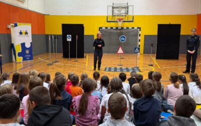 Predstava “Nino i Kata na putu do škole” oduševila naše najmlađe učenike